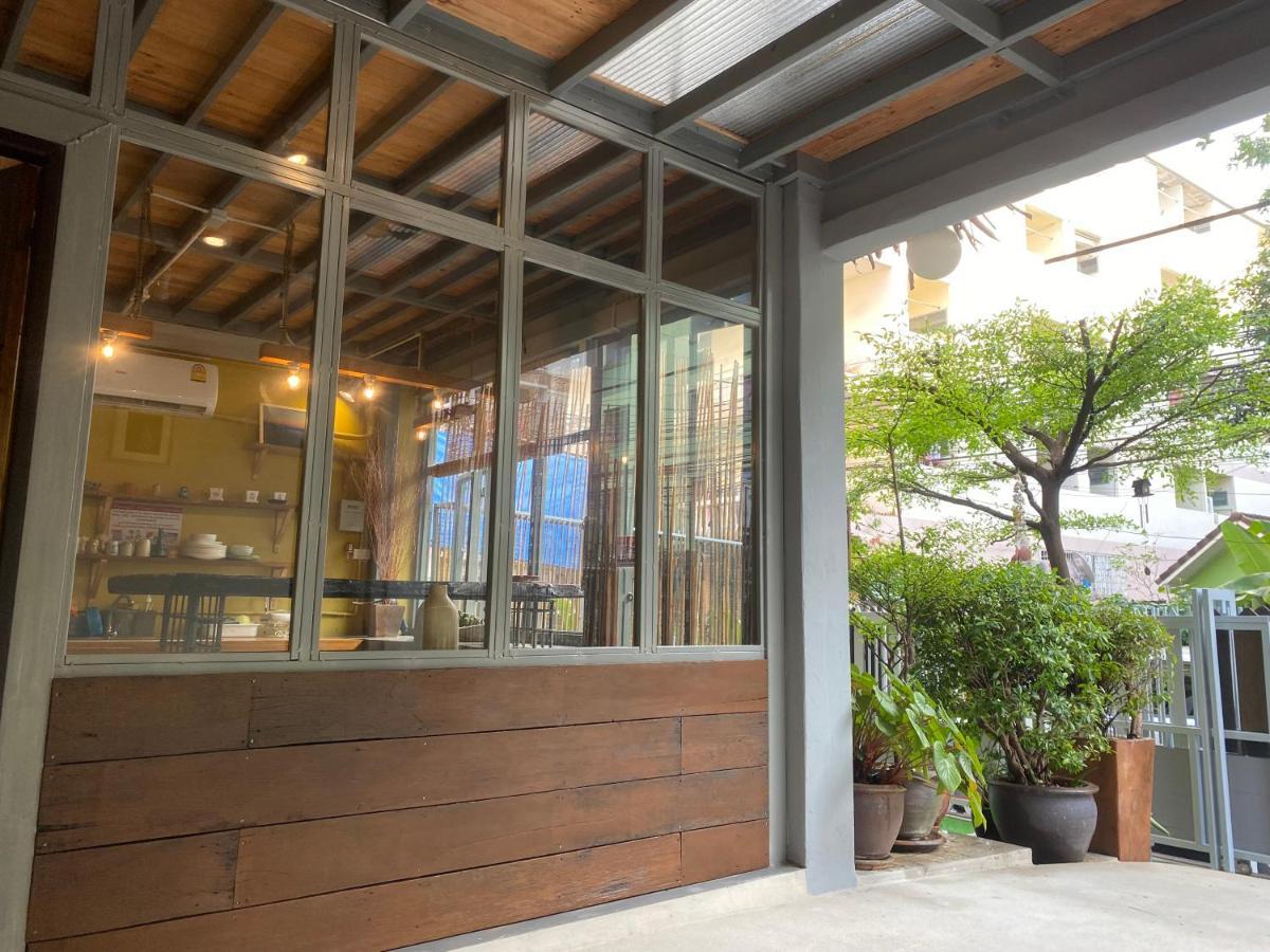 Nesuto Hostel Ramkamhaeng 52 Bangkok Exterior photo