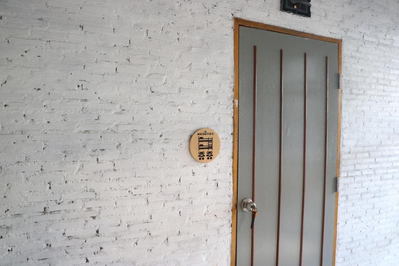 Nesuto Hostel Ramkamhaeng 52 Bangkok Exterior photo
