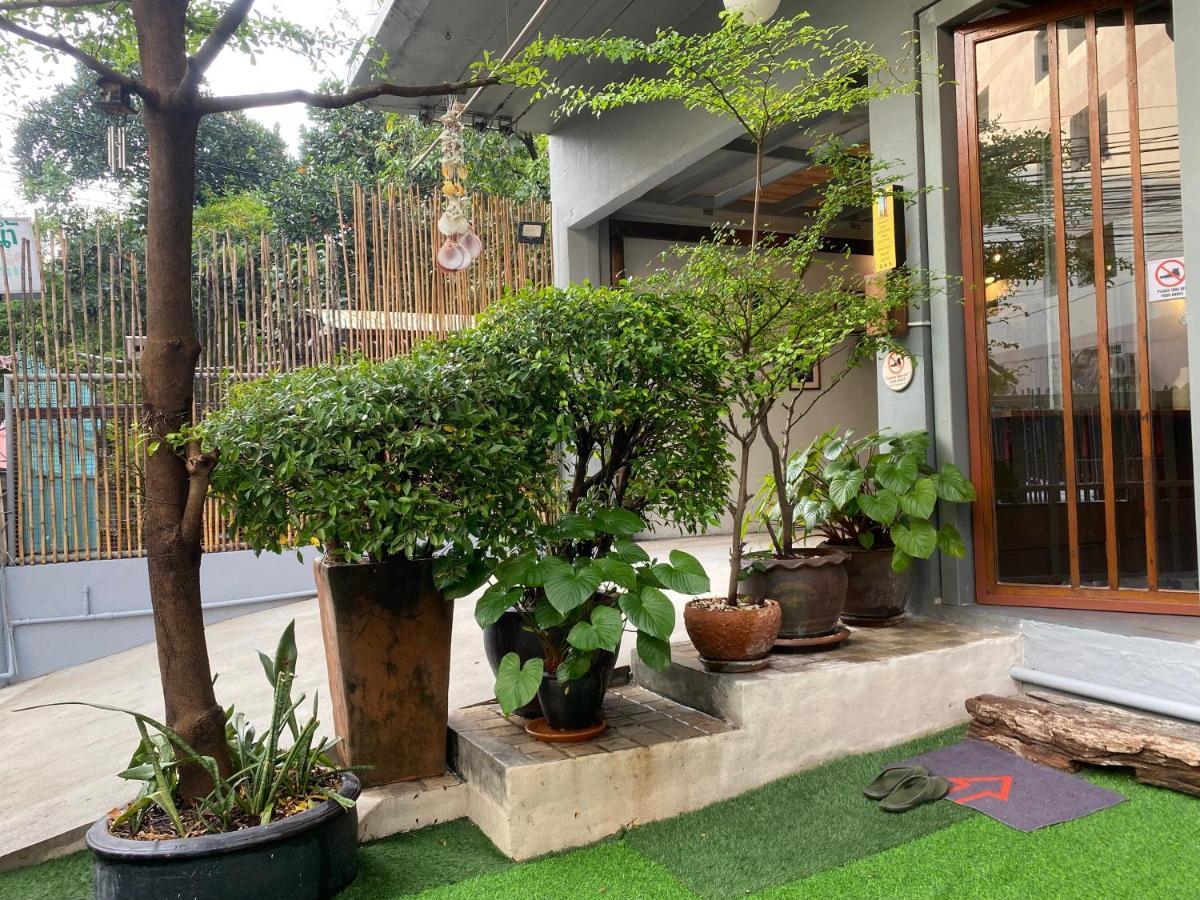 Nesuto Hostel Ramkamhaeng 52 Bangkok Exterior photo